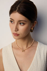 Natural pearl necklace